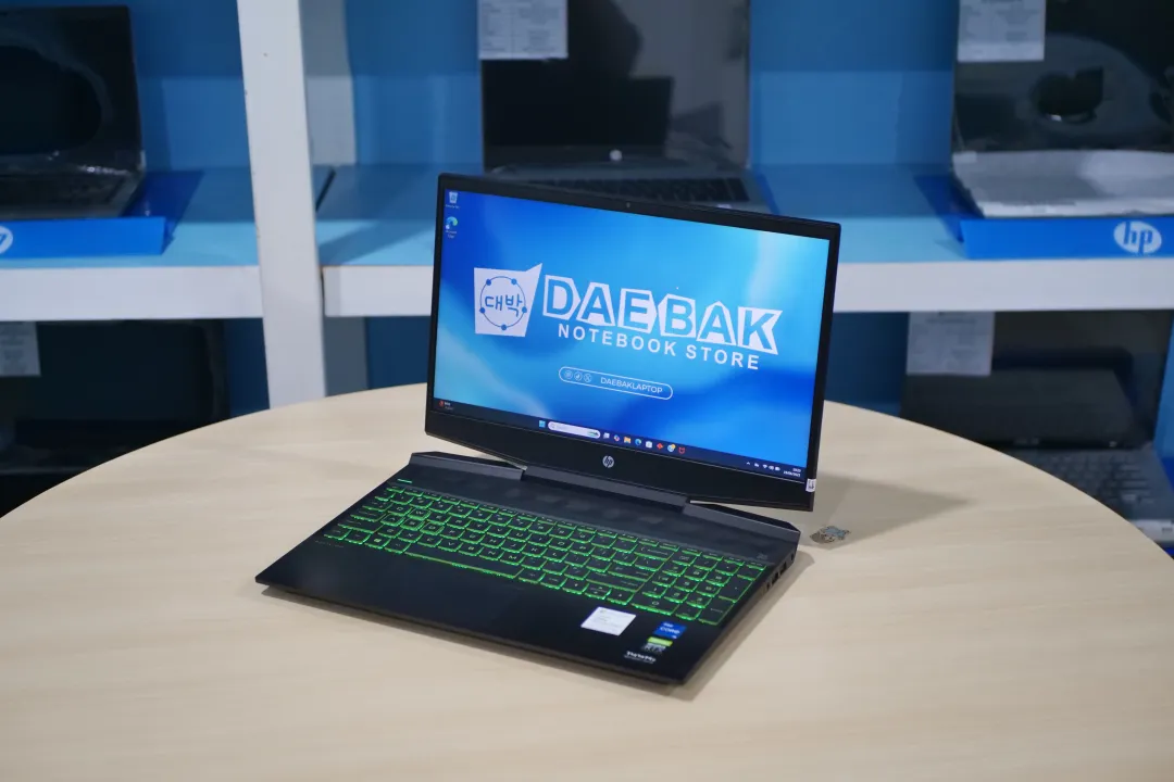 HP HP Pavilion Gaming 15 Black Green